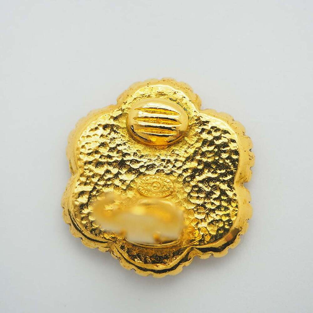 CHANEL Gold Earrings - Picture 8 of 9